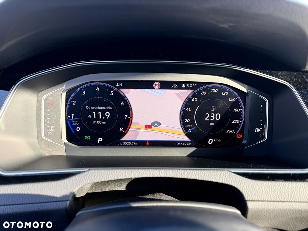 Volkswagen Passat 2.0 TSI Elegance DSG - 8