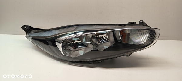 FORD FIESTA MK7 LIFT REFLEKTOR PRAWY LAMPA PRAWA