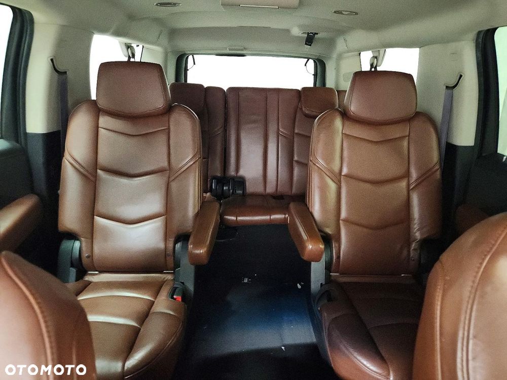 Cadillac Escalade - 8