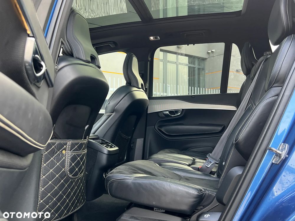 Volvo XC 90 D5 AWD R-Design 7os - 24