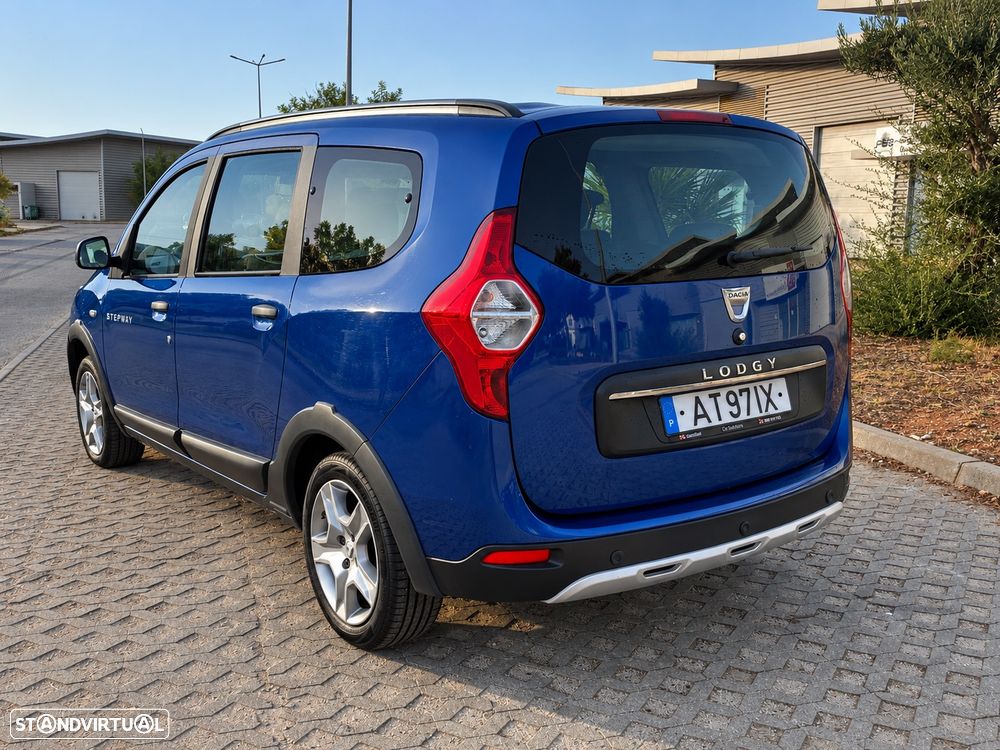 Dacia Lodgy 1.5 Blue dCi Stepway 7L - 8
