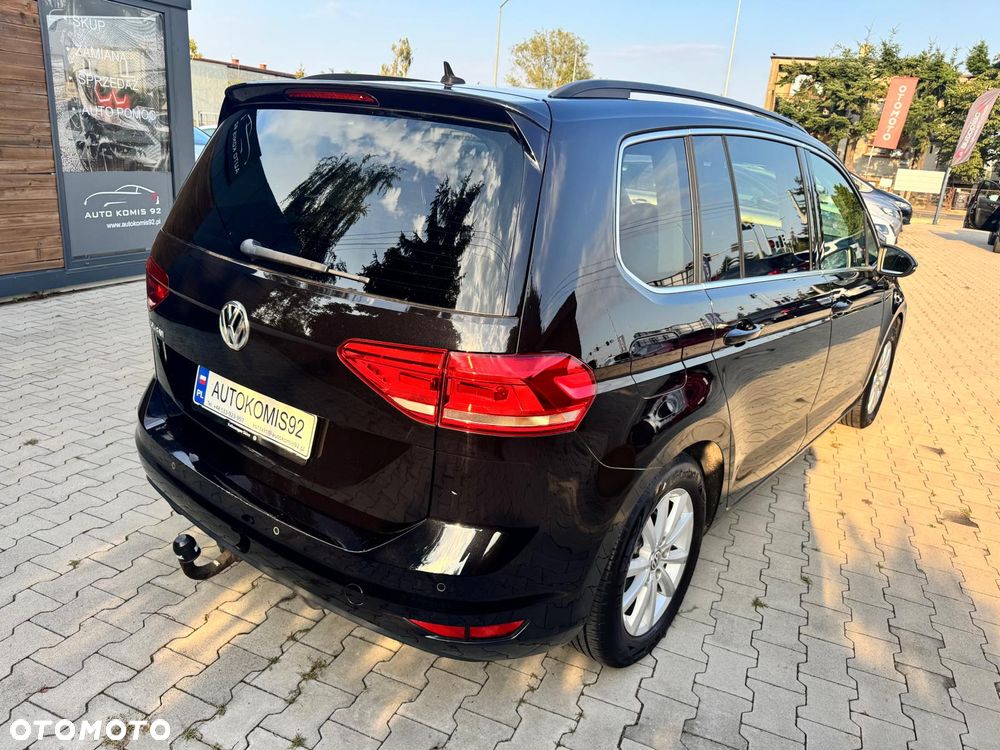Volkswagen Touran - 33
