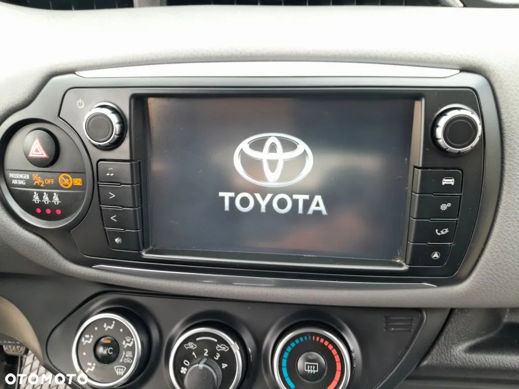 Toyota Yaris 1.33 Premium EU6 - 11