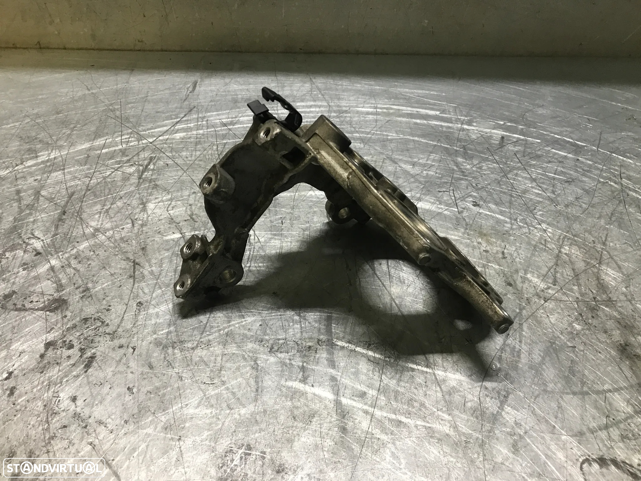 APOIO / SUPORTE DA BOMBA PEUGEOT / CITROEN / FORD 1.5HDI 1.5TDCI 9817304180 - 4