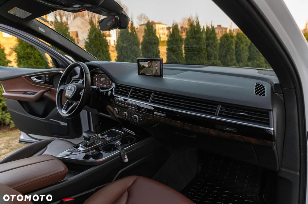 Audi Q7 - 24