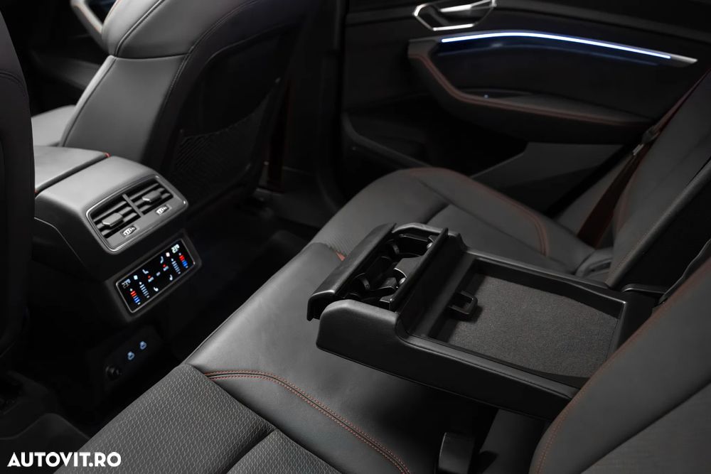 Audi Q8 55 quattro S Line - 8