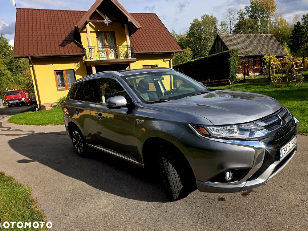 Mitsubishi Outlander - 8