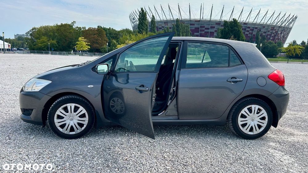 Toyota Auris - 2