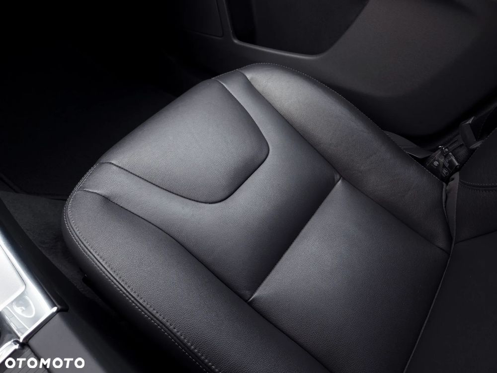 Volvo XC 60 D4 Geartronic Summum - 23