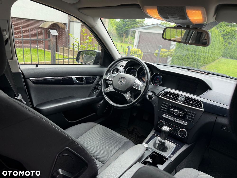 Mercedes-Benz Klasa C 200 (BlueEFFICIENCY) - 14