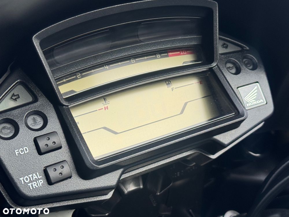 Honda VFR - 21