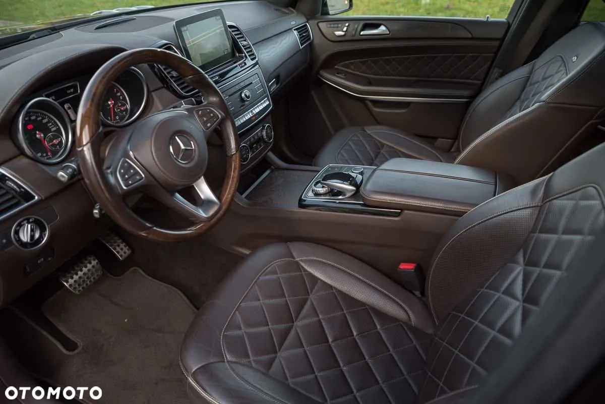 Mercedes-Benz GLS 500 4Matic 9G-TRONIC AMG Line - 15