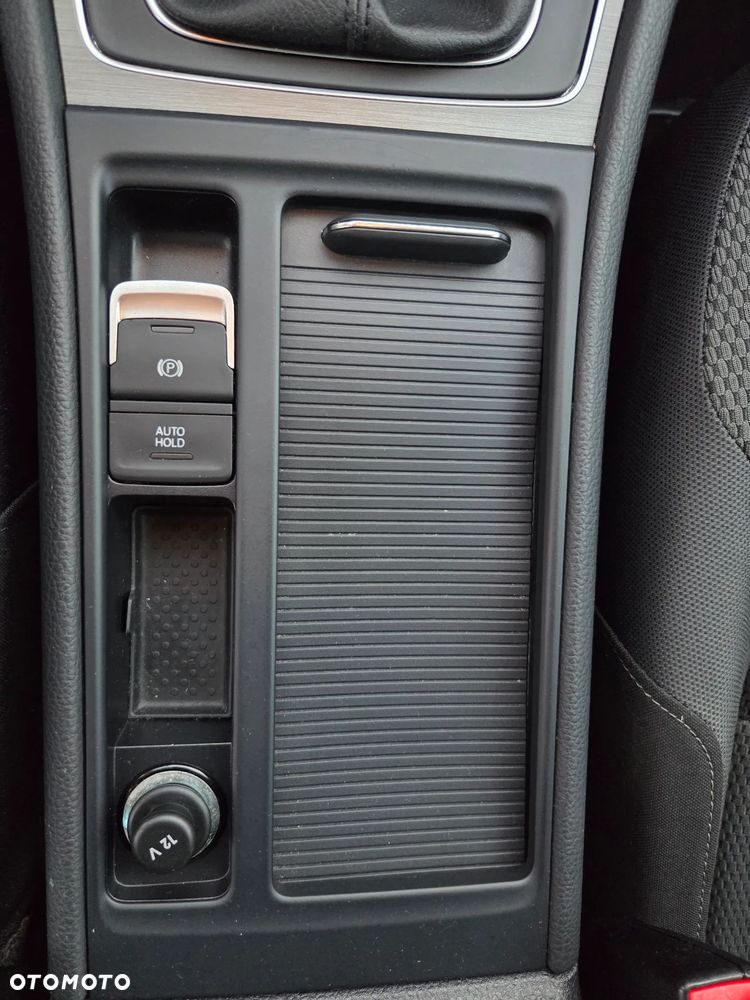 Volkswagen Golf 1.4 TSI BMT Highline - 19