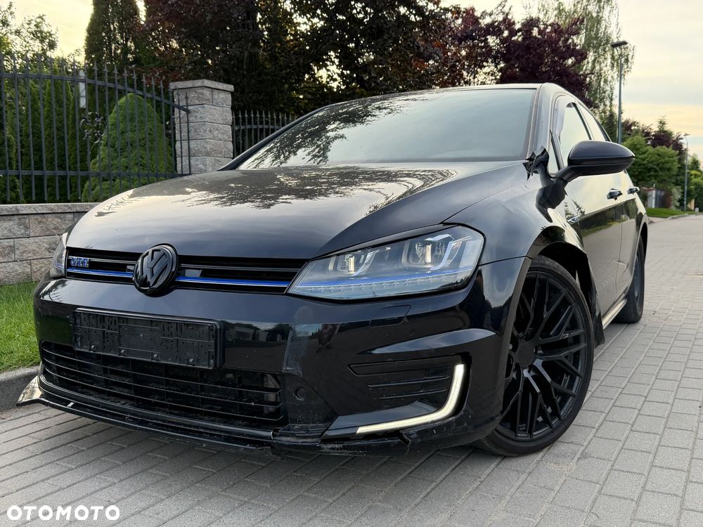 Volkswagen Golf - 8