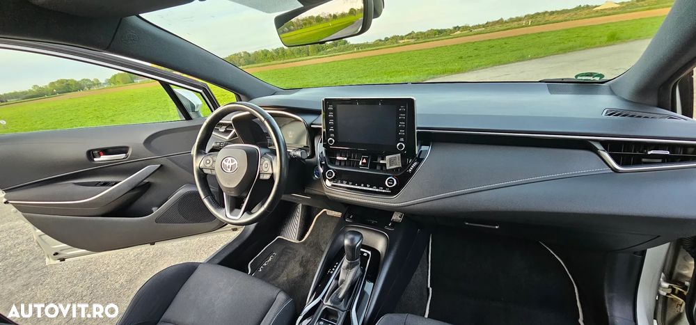 Toyota Corolla - 10