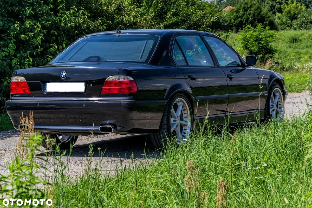 BMW Seria 7 740iL - 7