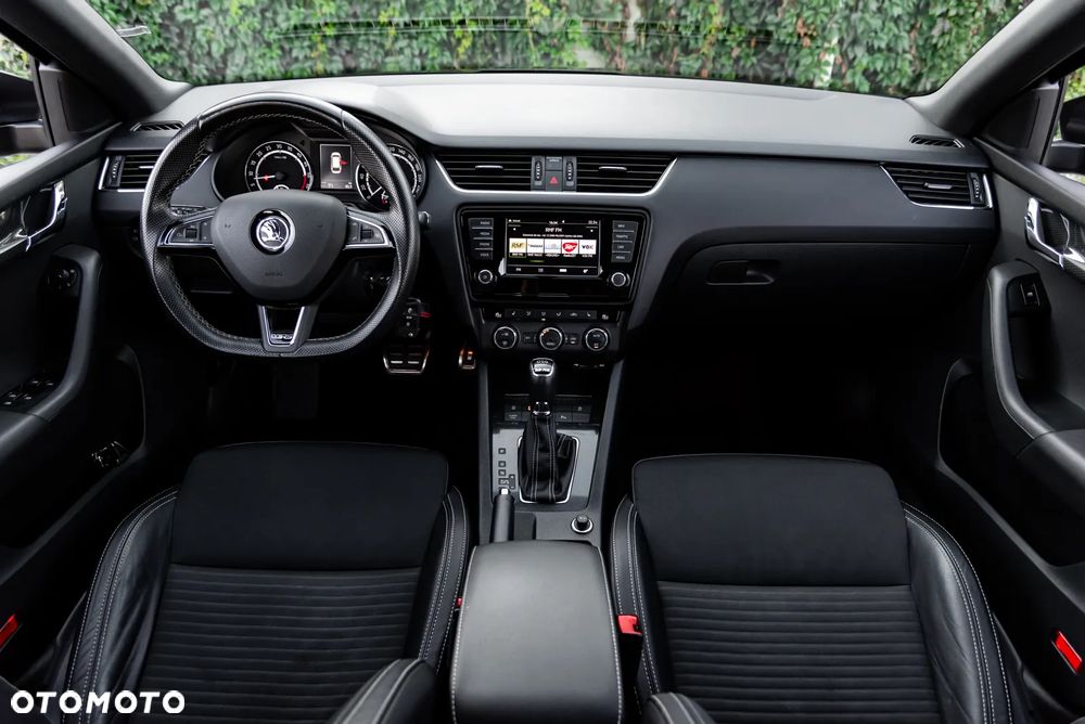 Skoda Octavia 2.0 TDI 4x4 DSG RS - 29