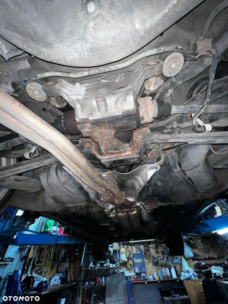 BMW Seria 3 325i - 34