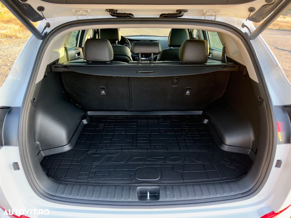 Hyundai Tucson 2.0 CRDI 4WD 6AT Luxury Pack+ - 22