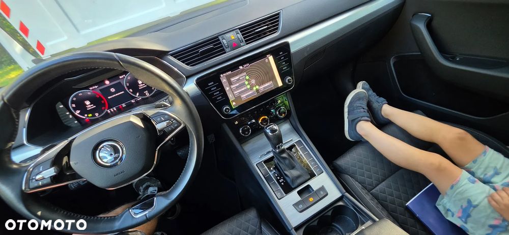 Skoda Superb 2.0 TDI DSG Active - 19