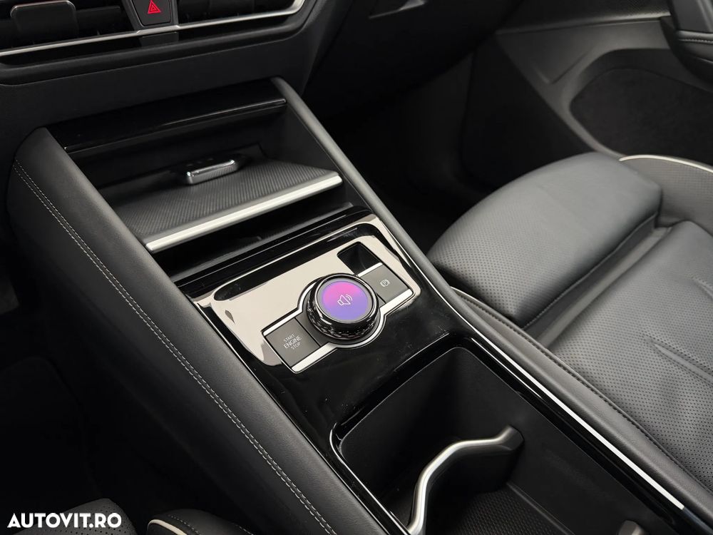 Volkswagen Tiguan 2.0 TDI SCR 4MOTION DSG Elegance - 32