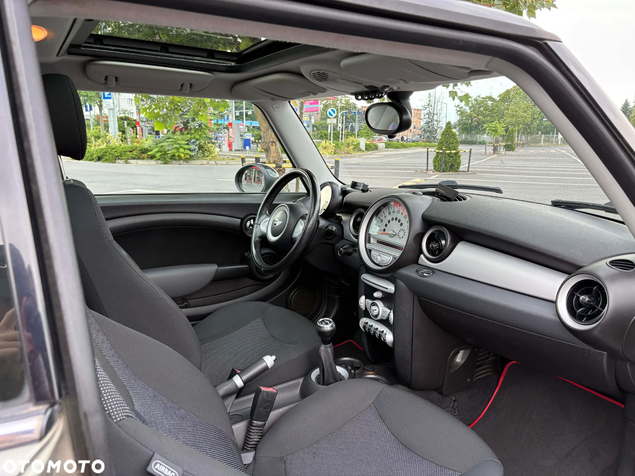 MINI Cooper Standard - 29