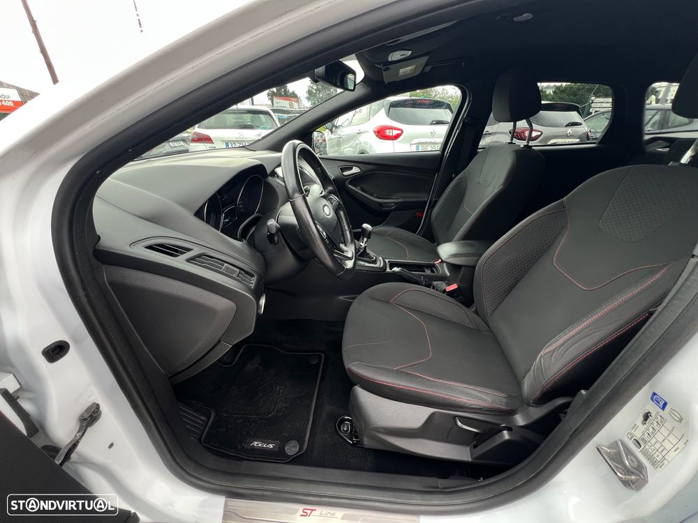 Ford Focus SW 1.5 TDCi ST-Line - 15