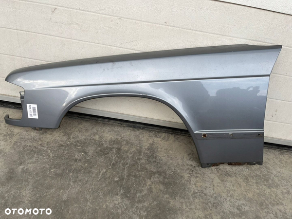 BŁOTNIK LEWY PRZÓD PRZEDNI LEWA STRONA MERCEDES 190 W201 ORYGINAŁ