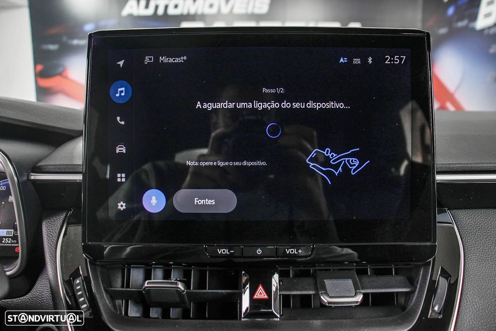 Toyota Corolla 1.8 Hybrid Comfort - 39