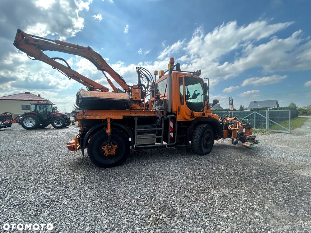Mercedes-Benz Unimog U 400 - 8