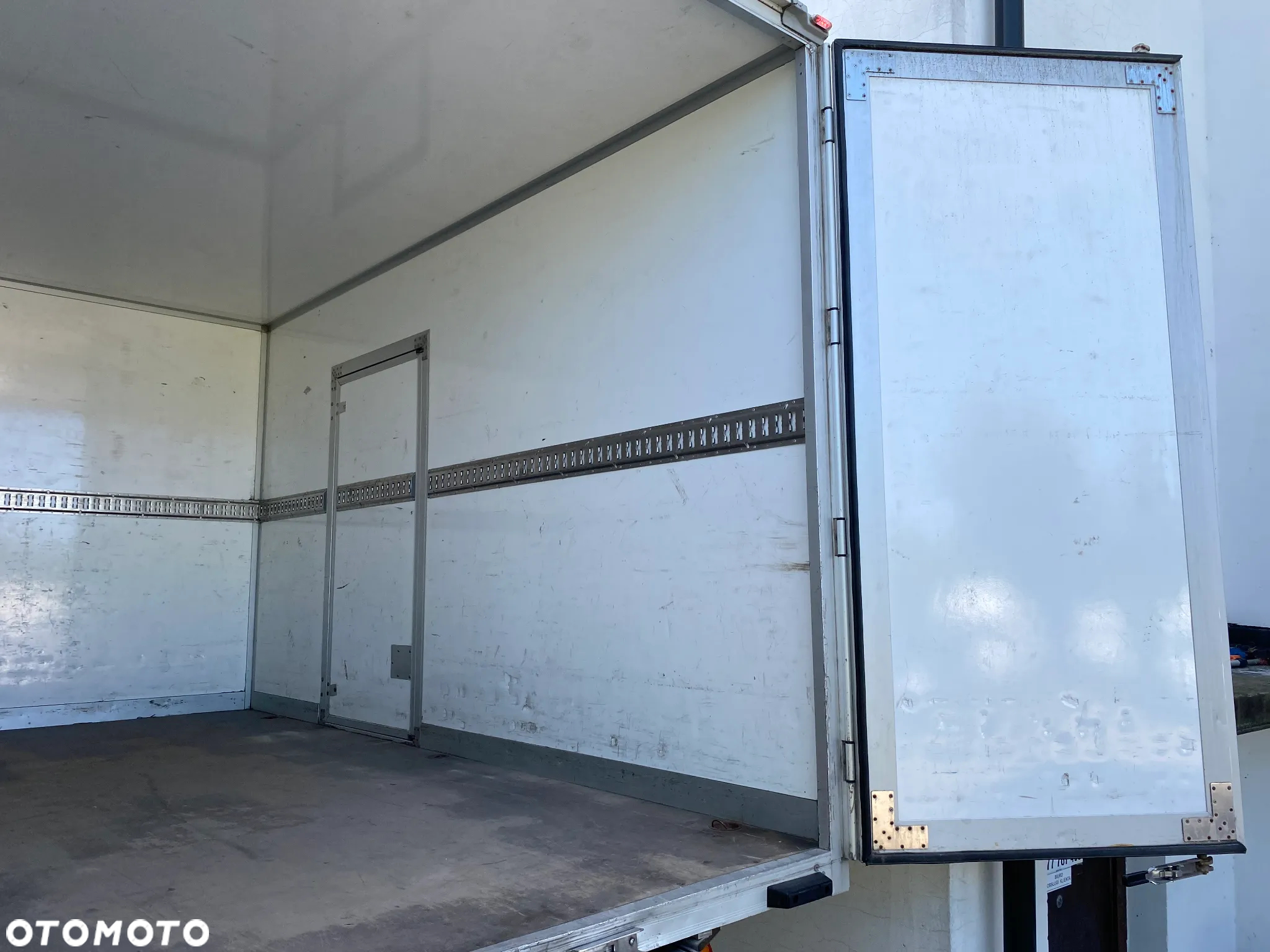 Peugeot Boxer Izoterma kontener 8 Palet 3,5t 163KM Salon PL - 13