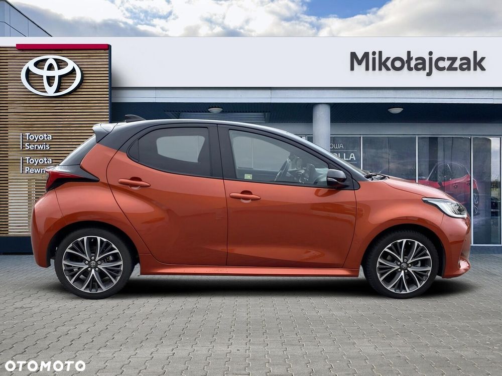 Toyota Yaris Hybrid 1.5 Selection Style - 11