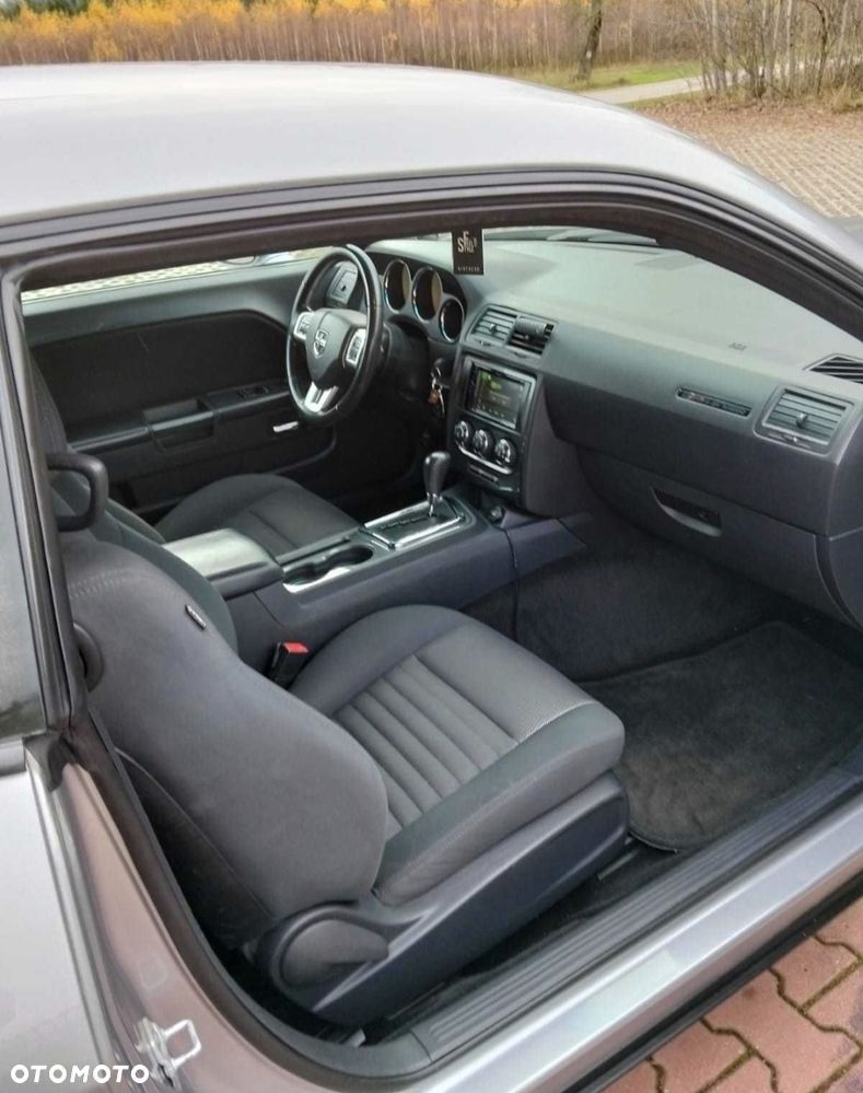 Dodge Challenger 3.5 SE - 4