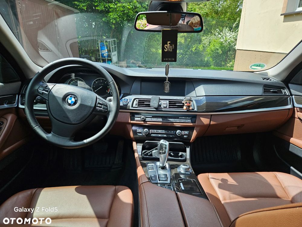 BMW Seria 5 525d xDrive - 6