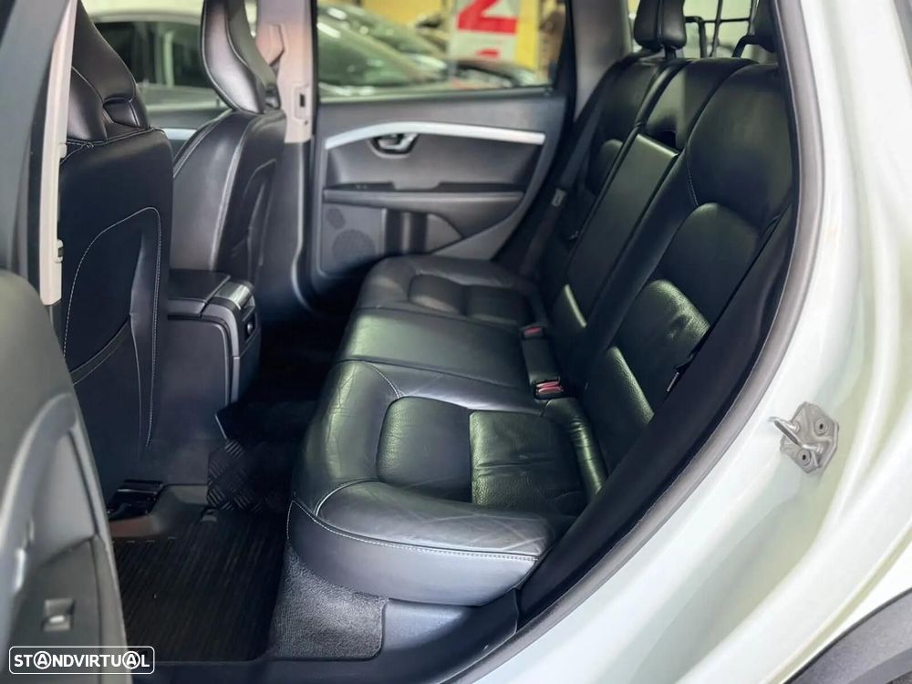 Volvo XC 70 2.0 D4 Momentum Geartronic - 8