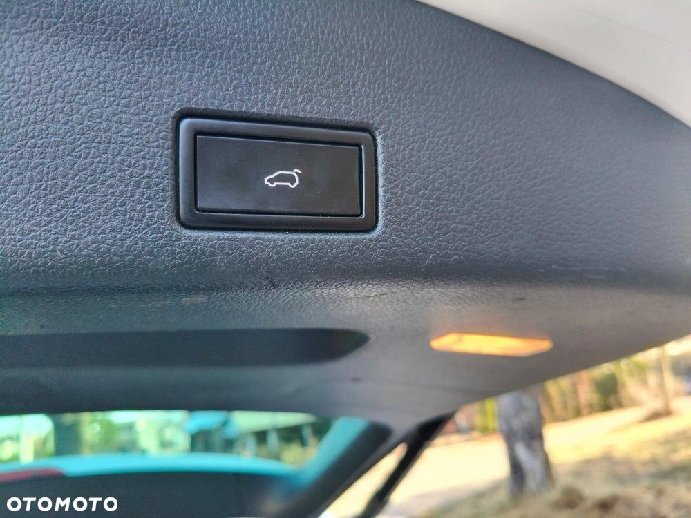 Volkswagen Sharan 2.0 TDI (BlueMotion Technology) Highline - 25