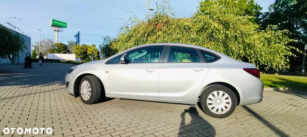 Opel Astra IV 1.6 Cosmo - 19