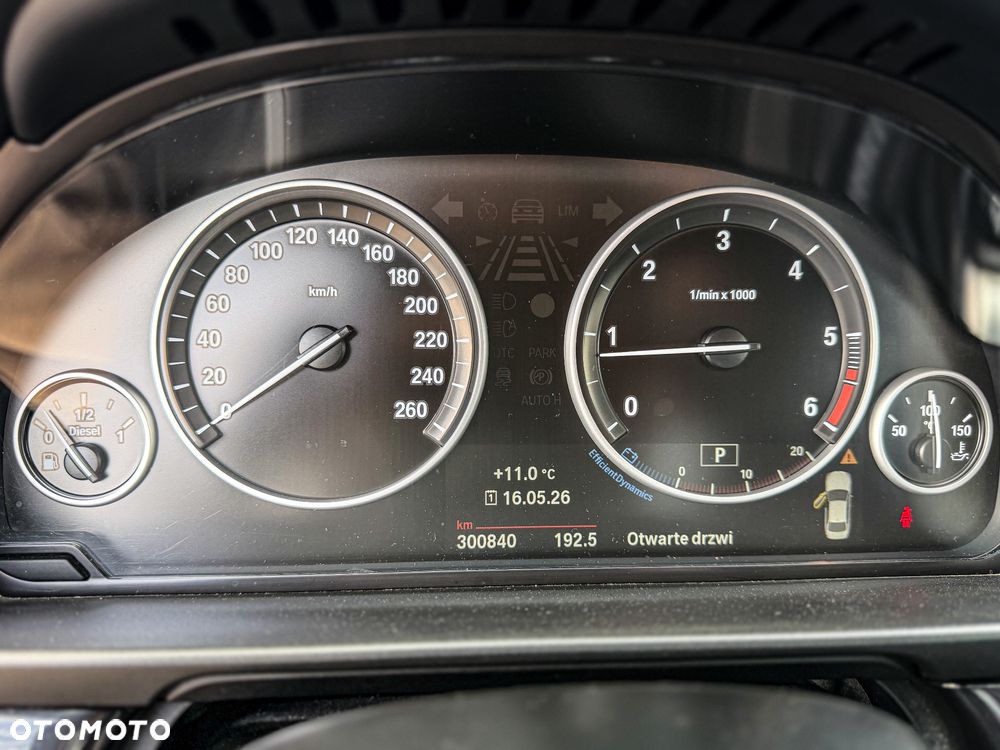 BMW Seria 5 525d Modern Line - 33