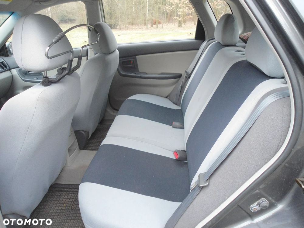 Kia Cerato 1.6 LX - 11