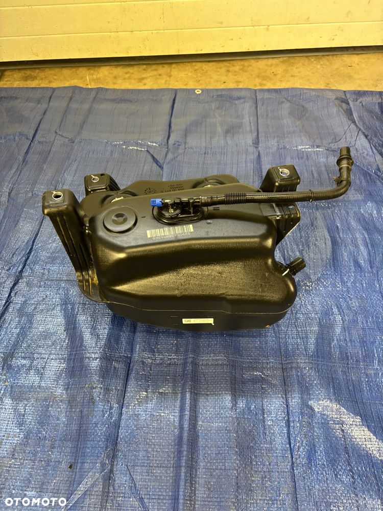 Skoda Superb III 2,0 TDI zbiornik pompa Adblue 3Q0131877D 5Q0131969F - 2