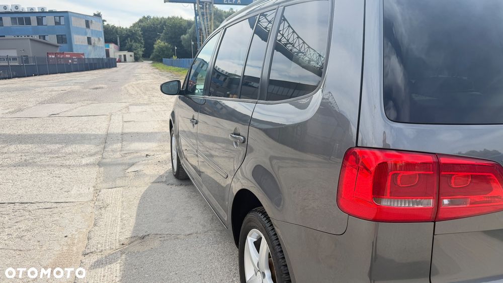 Volkswagen Touran 2.0 TDI DPF Comfortline DSG - 20