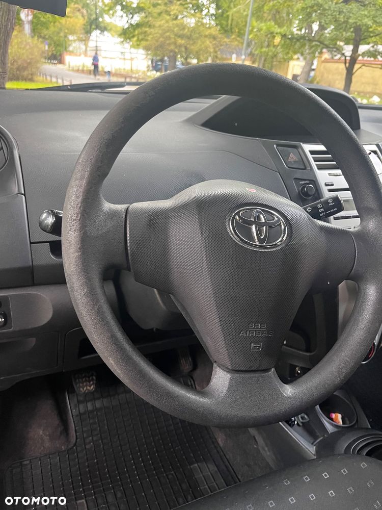 Toyota Yaris - 21