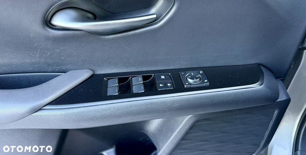 Lexus UX - 26