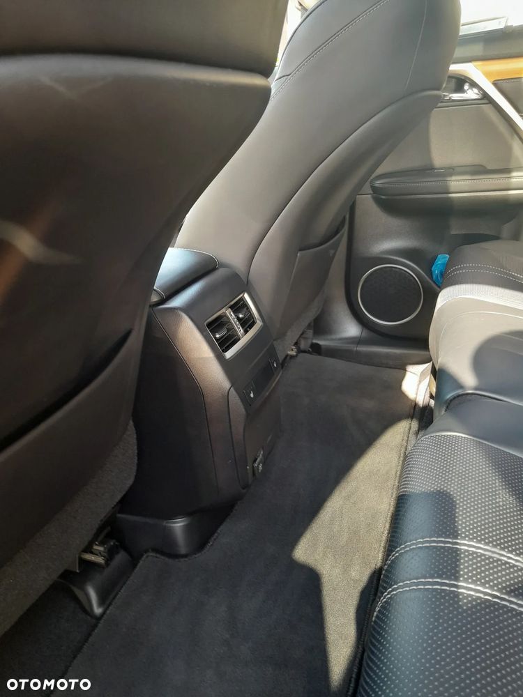 Lexus RX - 11