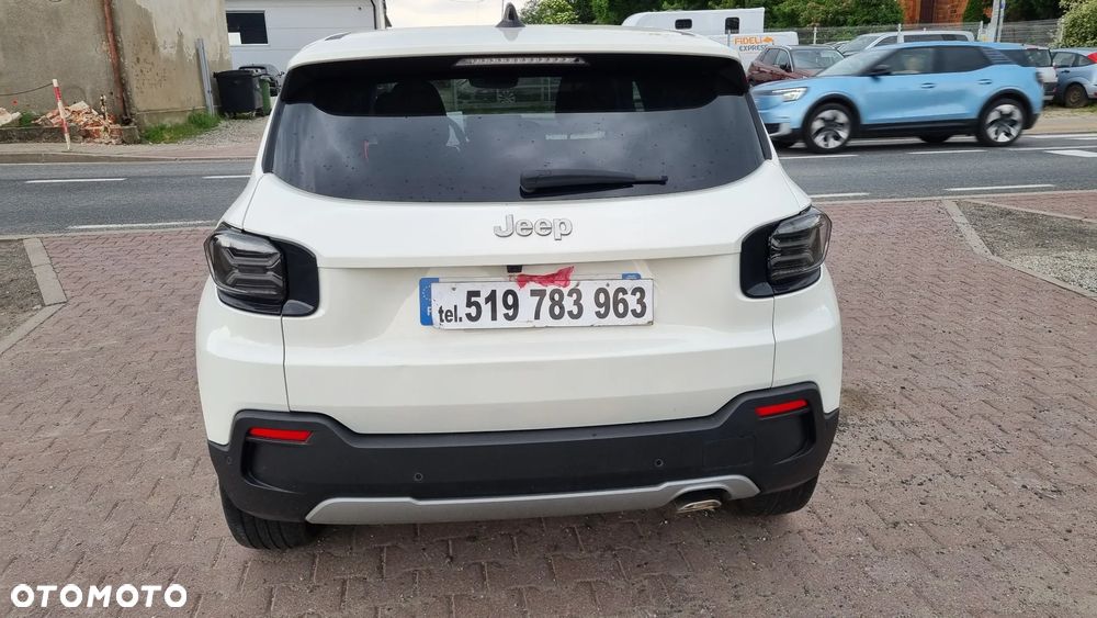 Jeep Avenger 1.2 GSE T3 Turbo-Benzin GDI Summit - 6