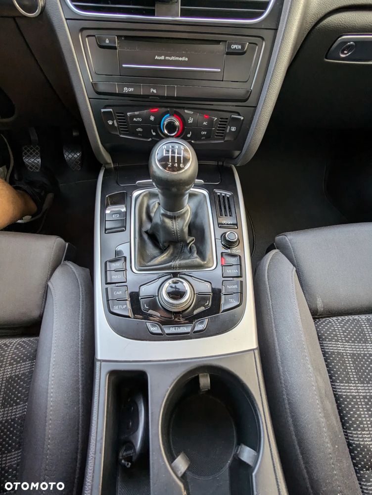 Audi A4 Avant 2.0 TDI - 15