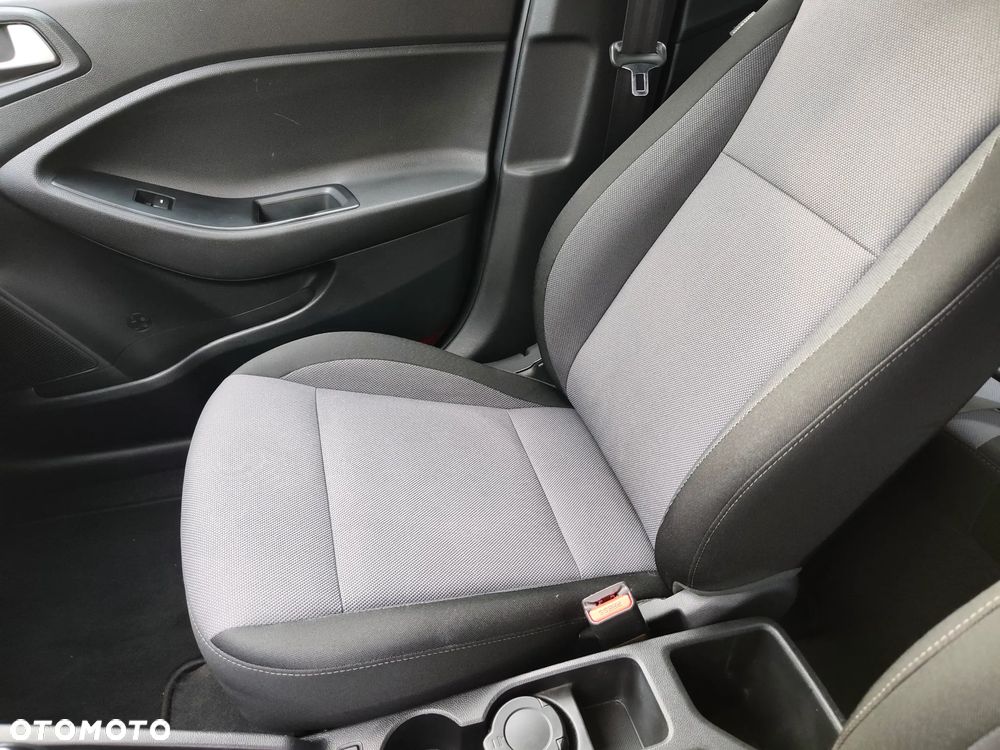 Hyundai i20 1.4 Automatik Trend - 20