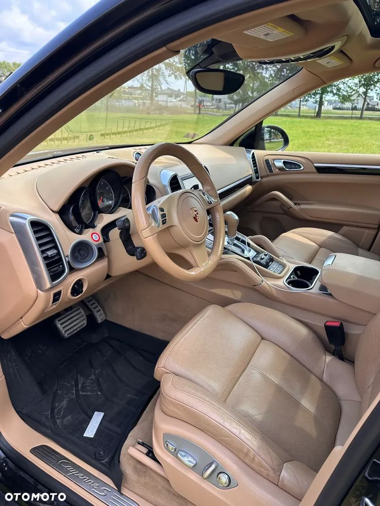 Porsche Cayenne S - 20