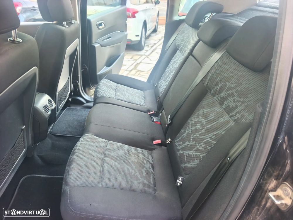 Peugeot 3008 1.6 e-HDi Allure CMP6 - 24