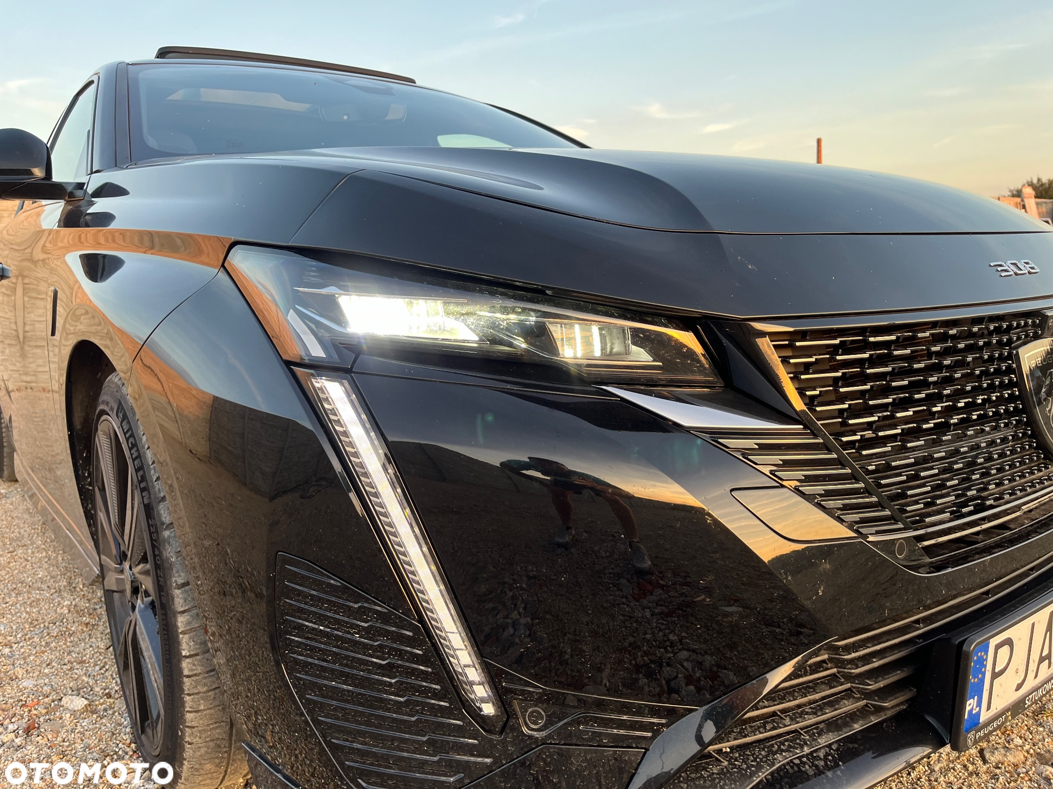 Peugeot 308 Plug-In Hybrid 225 e-EAT8 GT - 8
